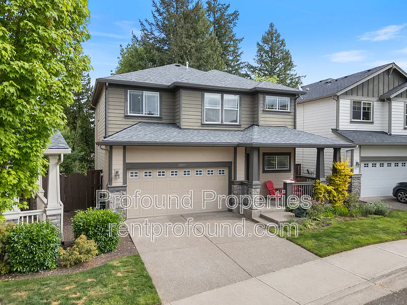 3 bed, 3.0 bath, 1924 sqft, $2,795 — Photo 2