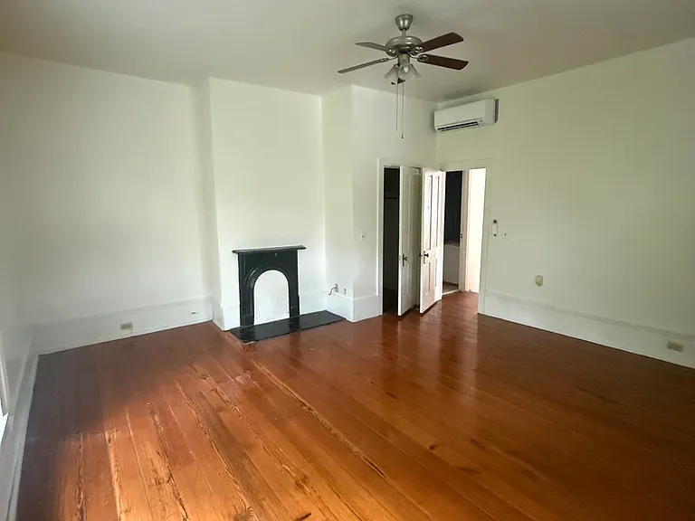 330 Commerce St #3 — Photo 7
