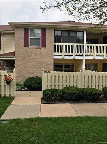 1st image of 61025 Greenwood Dr #1