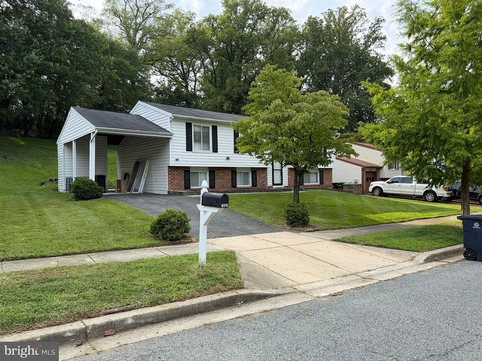 5 bed, 1138 sqft, $3,425 — Photo 1