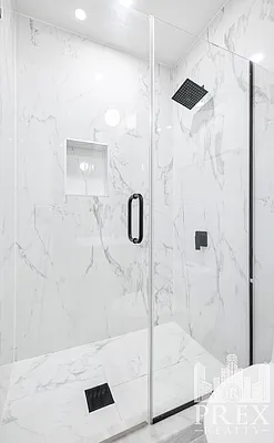 Bathroom, photo 2