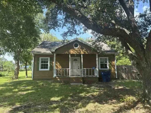 113 N Pecan Dr, Texas City, TX 77591