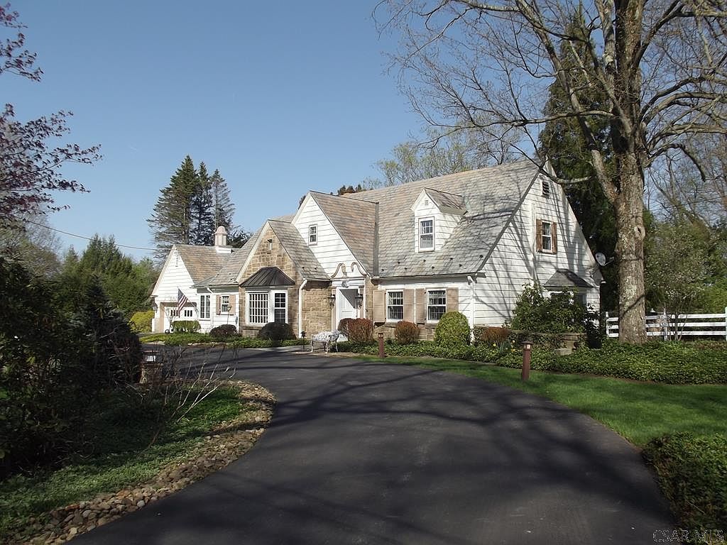 565 Elknud Ln, Johnstown, PA 15905 Zillow