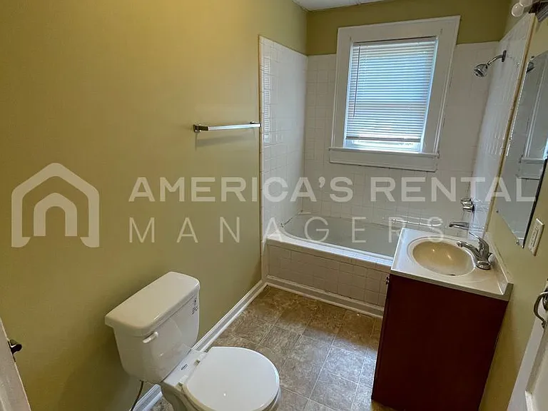 1701 Berkley Avenue — Photo 19