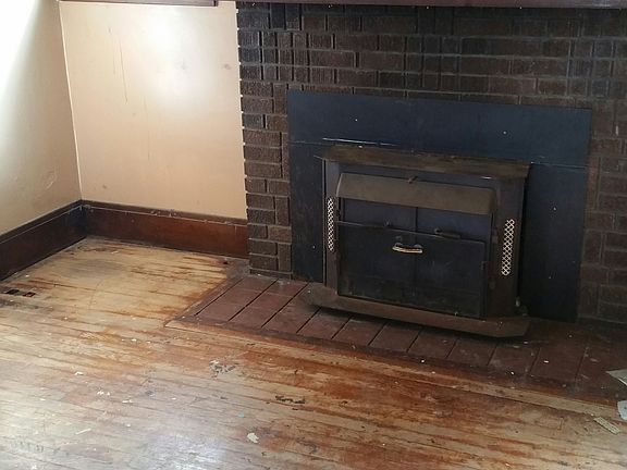 2nd image of 87 N Dixie Dr