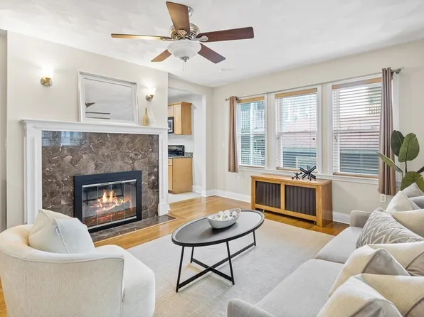 11 Agawam St #1, Dorchester, MA 02122