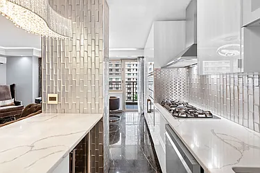 Sold by Thomas Lipovetsky, LREB