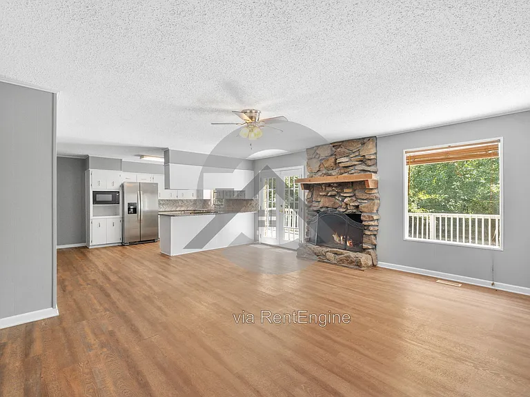 108 Robin Ln — Photo 6