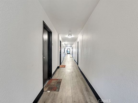 5th image of 14218 Victory Blvd