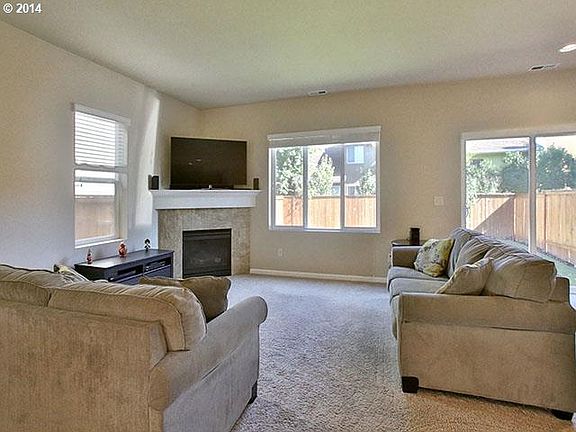 4th image of 3993 SE Lone Oak St