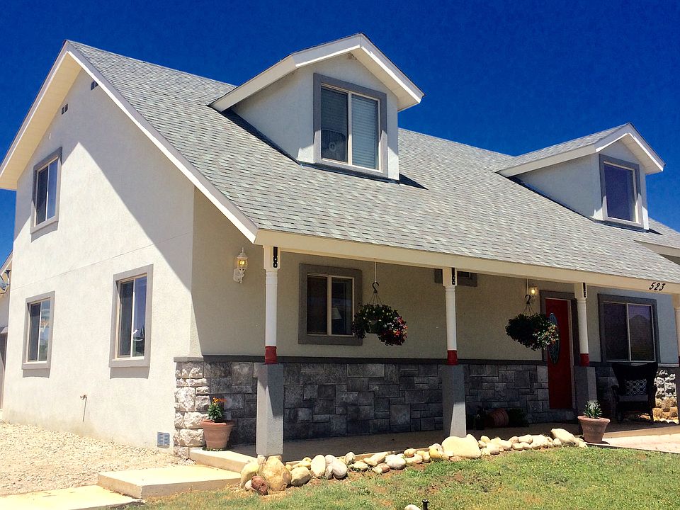 Beautiful Mesa Meadows home!