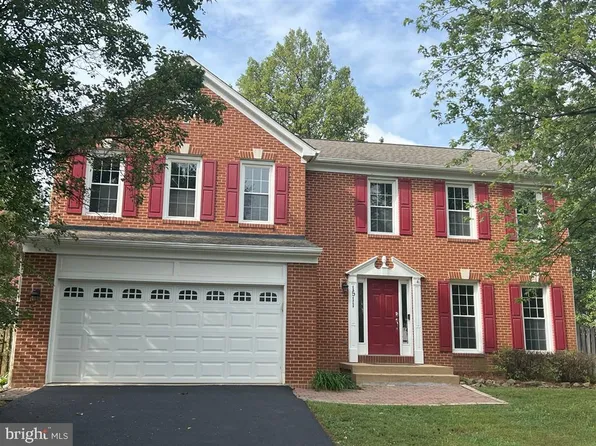 1511 Snowflake Ct, Herndon, VA 20170
