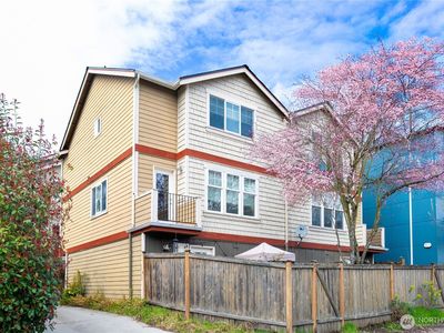 12026 33rd Avenue NE #B, Seattle, WA, 98125