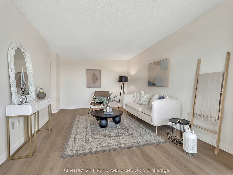 600 Grenfell Dr #1010 — Photo 9