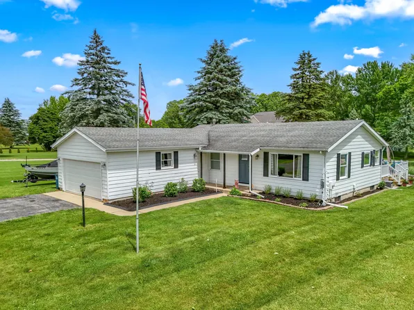 147 Lukesport Dr, Quincy, MI 49082