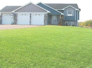 1690 89th St, New Richmond, WI 54017