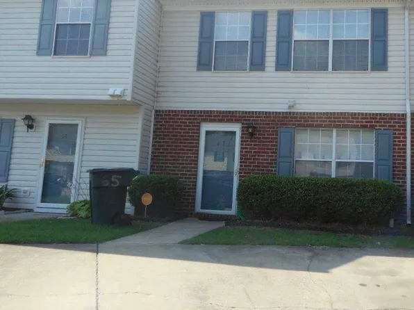 65 Terri Sue Ct, Hampton, VA 23666