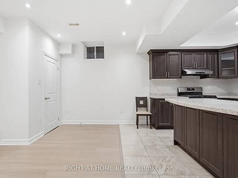 201 Donald Sim Ave #BASEMENT — Photo 15