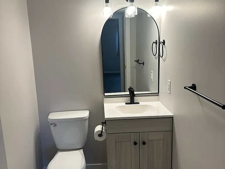 293 Edison Ave #305 — Photo 16