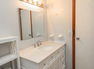 92 Stornoway Dr W APT B, Columbus, OH 43213
