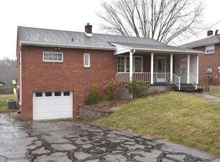 205 Arlington Dr, Canonsburg, PA