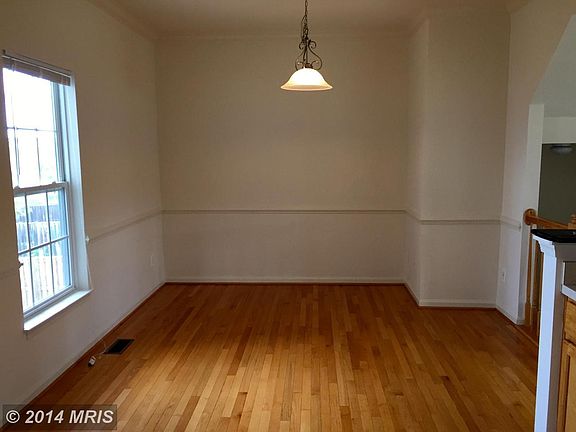 Kitchen Sitting Area