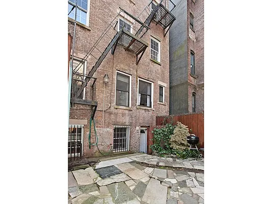 Rented by Mirador Real Estate | media 9