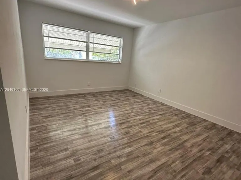 1722 Mayo St #207 — Photo 5