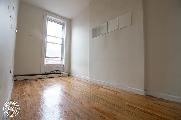 Rented by MySpaceNYC | media 2