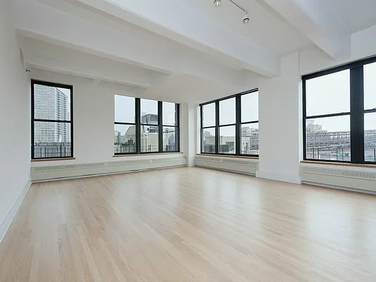 Sold by Sotheby's International Realty | media 3