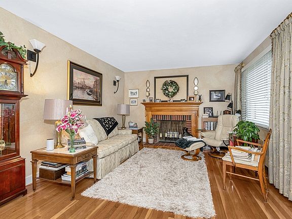 4th image of 288 Highland Ave