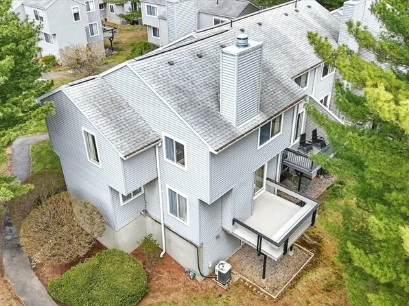 9 Autumn Ln Unit 9, Amherst, MA 01002