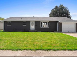 1682 Debra Ln, Green Bay, WI 54302