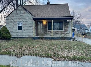 6871 Continental Ave, Warren, MI 48091