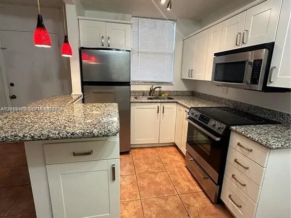 1801 S Treasure Dr APT 112, North Bay Village, FL 33141