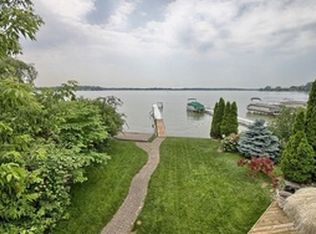 1404 Rivona Dr, Waterford, MI