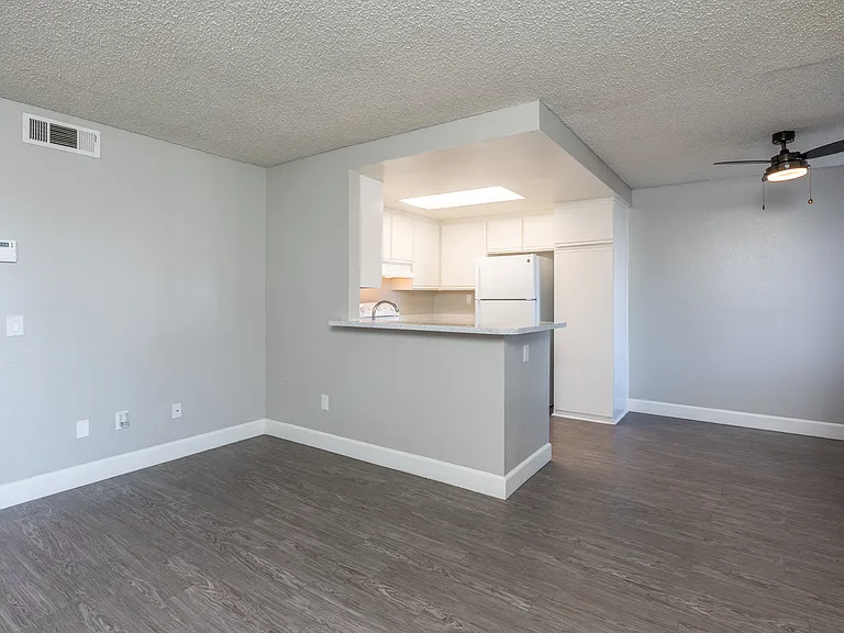 Summit Pointe — Photo 14