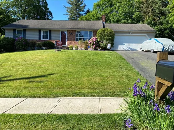1135 Pamela Lane, Cheshire, CT 06410