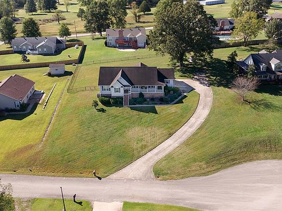 2nd image of 163 Fairway Dr