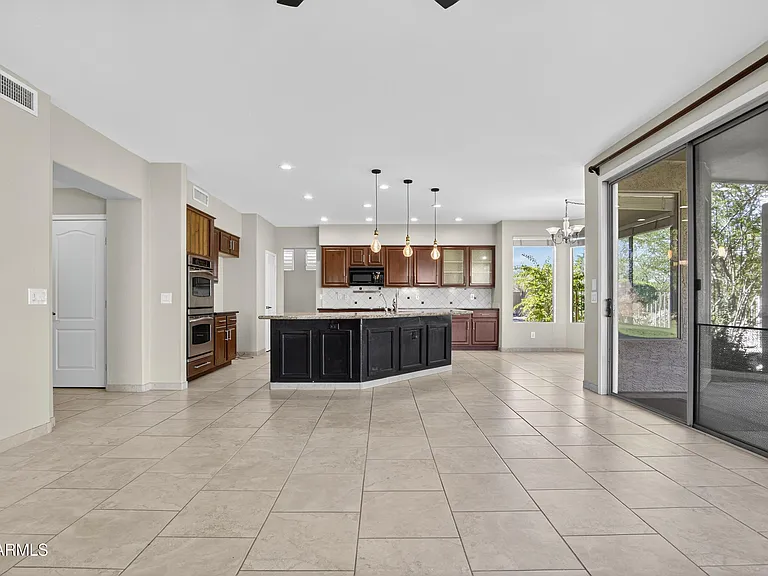 4302 E Mossman Rd — Photo 16