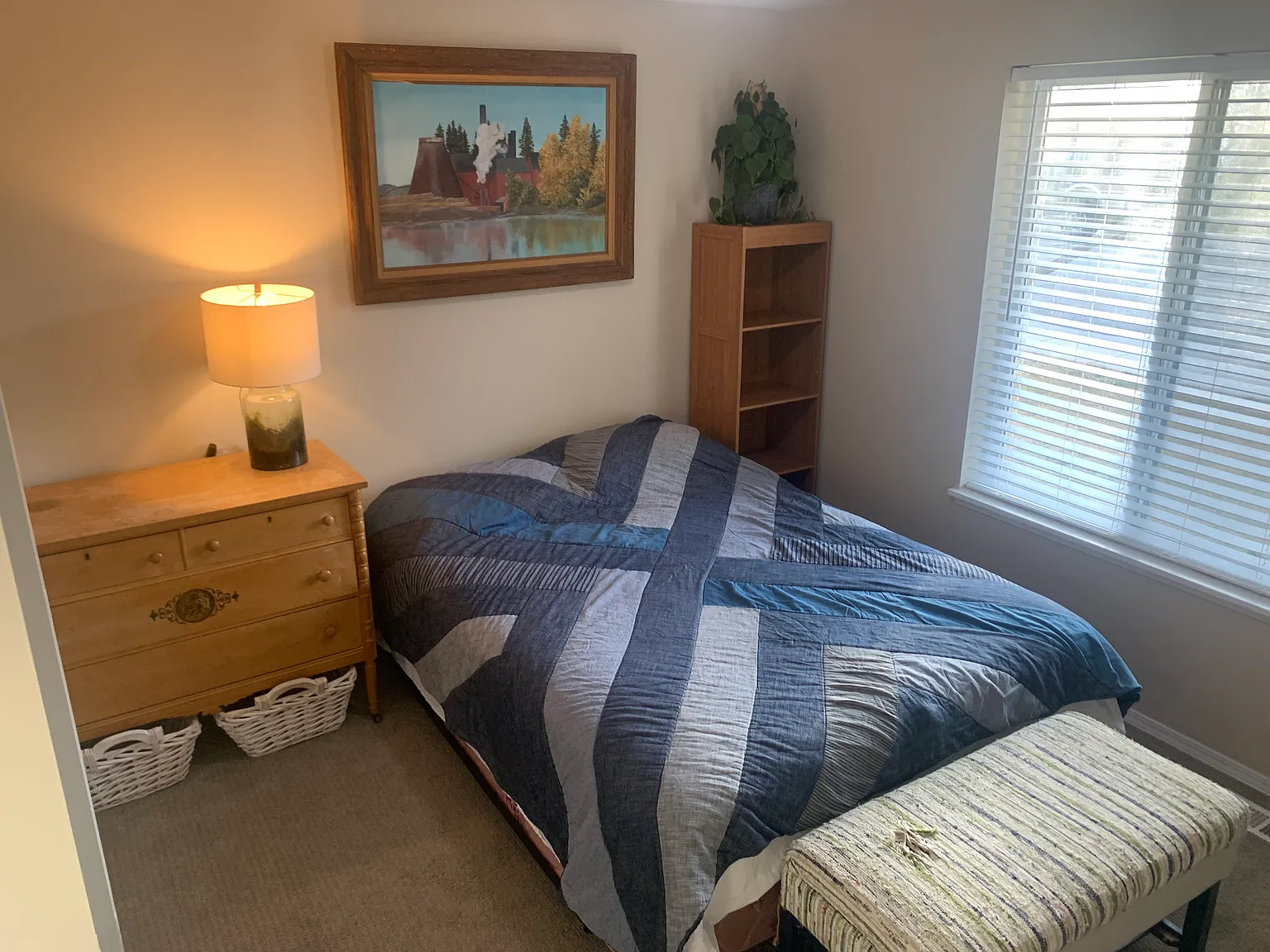 6 bed, 2910 sqft, $1,000 — Photo 2