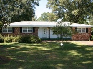 1204 S Edgewood Dr, Dothan, AL 36301