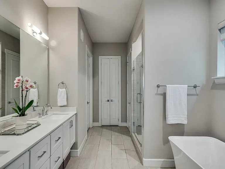 5015 Meridian Ln #ID19007 — Photo 10