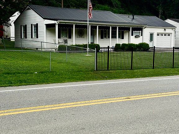 2nd image of 4696 Ohio River Rd