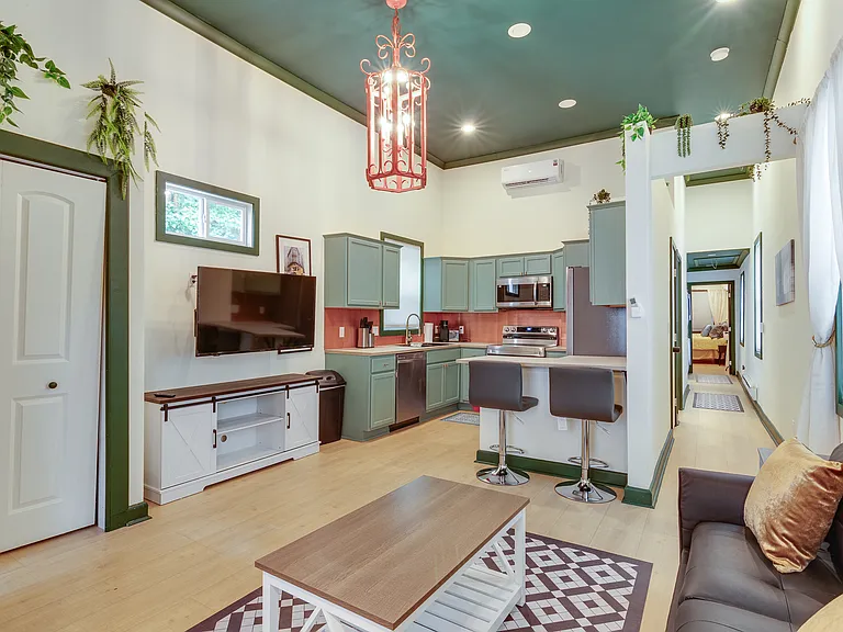 841 Lane Ave — Photo 10