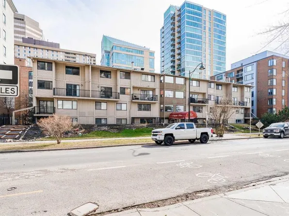 821 N 3rd Ave SW #31, Calgary, AB T2P 0H1