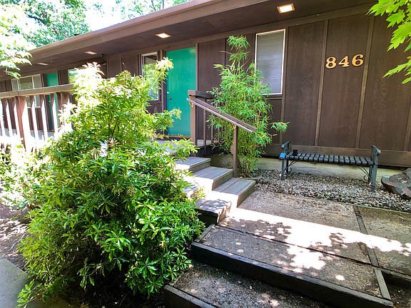 4th image of 846 Hillview Dr