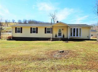 490 Plum Run Rd, Canonsburg, PA 15317