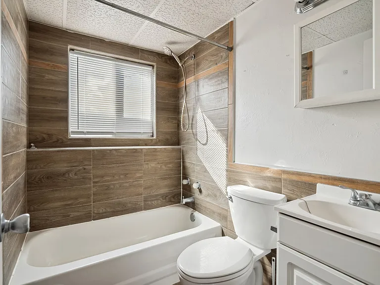 253 N Vine St #3 — Photo 19