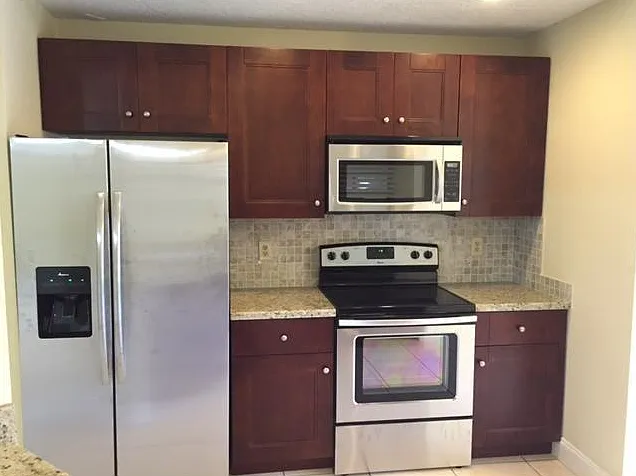 3 bed, 3.0 bath, 1482 sqft, $2,900 — Photo 3